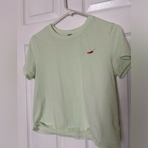 Woman’s basic tshirt